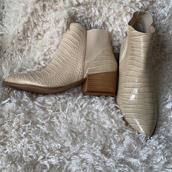 Chinese Laundry Shoes - Chinese Laundry Finn Bootie